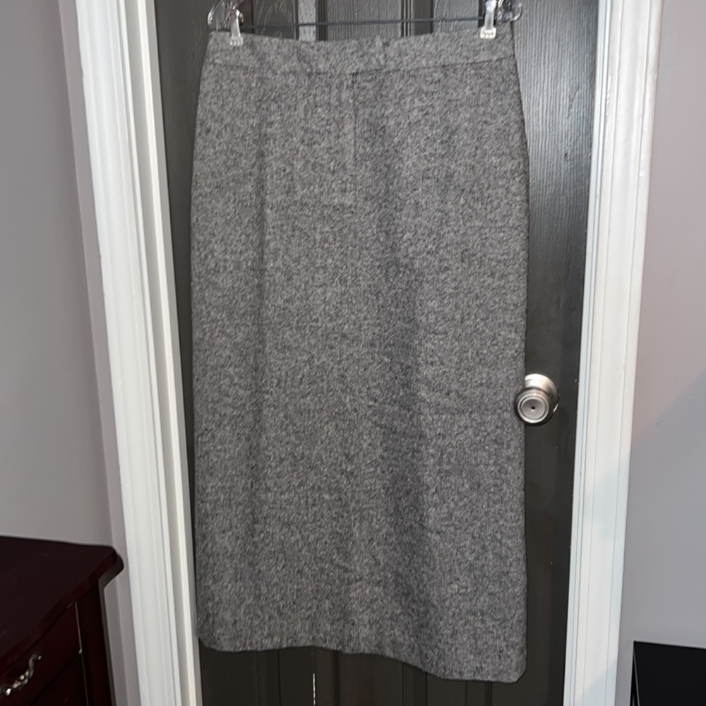 Pursuits, Ltd. Tweed Pencil Skirt, Size 12, Perfect Condition, Smoke-Free Home